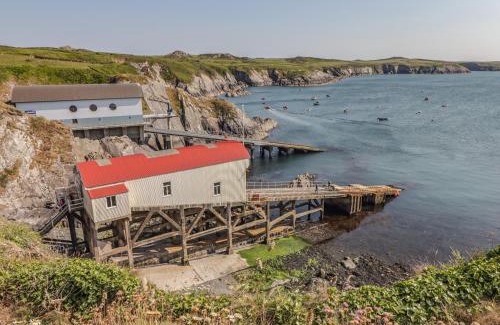 St Brides House | St Justinians