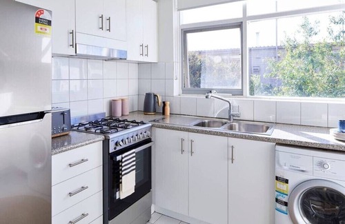 Elwood Apartment | St Kilda Elwood Aptmnt - Free Parking & Bathtub