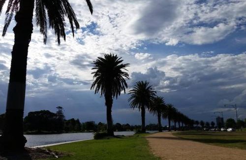 St Kilda Apartment | St Kilda Penthouse. Views. Spa.