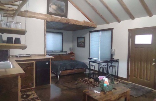 Babb Cabin | St. Mary, Many Glacier, Waterton area cabin