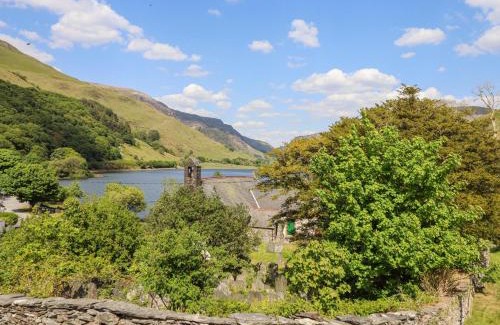 Tywyn House | St Mary's