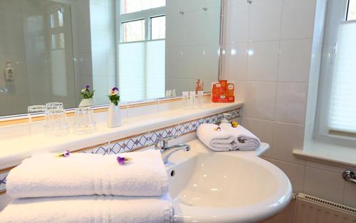 Fredenbeck Hotel | STADE LAND GOLF HOTEL Tiny Häuser