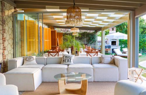 Hacımemis Hotel | Staff Alaçatı