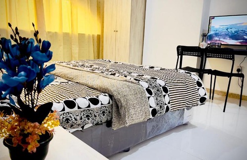 Mussafah House | Standard private room