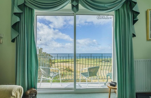 Patrick House | Stansfield House is based on the west coast of the Isle of Man, perfect for viewing golden sunsets a