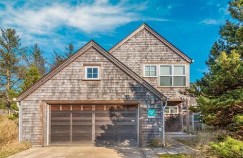 Shorepine Village House | Starfish