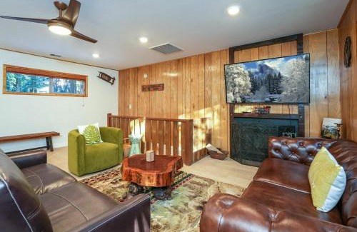 Sugar Pine House | Starlight Cabin