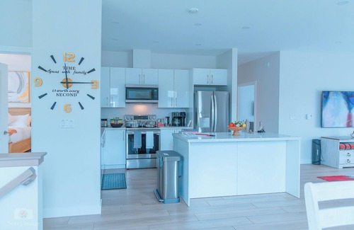 Elmsdale House | Starz At Night Luxury Suite Near Halifax Airport