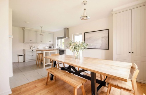 Lahinch House | Station Road House (1.3km to Lahinch Beach), Station Road House