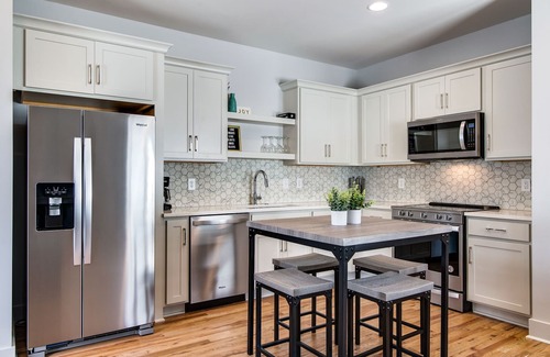 Greenwood House | Stay <10 Min From Broadway In This Cozy Gem