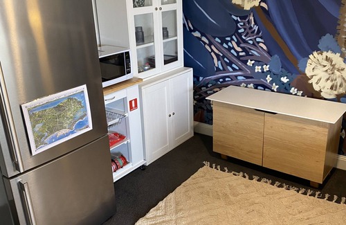 Clifton Springs Apartment | Stay at our studio apartment “The Nook” perfect for the Q Train or a Wedding