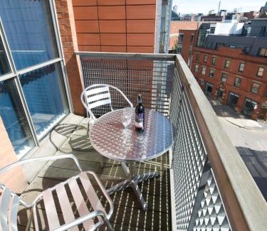 Castlefield Apartment | Stay Deansgate Apartments for 14 nights plus