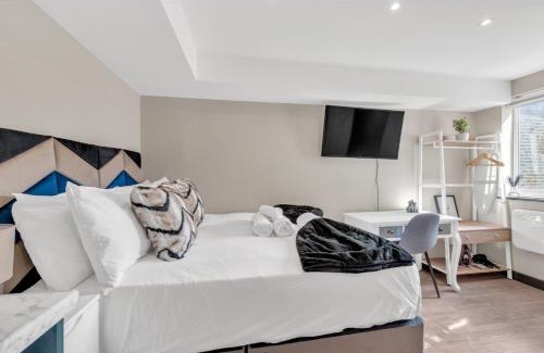 Shacklewell Apartment | Stay & Explore: Convenient Studio - Prime Location