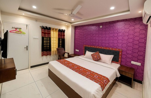 Bhuj Hotel | Stay Guru Resort Farm Villa