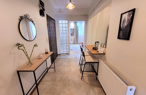 Cihangir Apartment | Stay in the heart of Istanbul’s creative soul—Cihangir. This spacious, stylish apartment is steps from Taksim Square, Istiklal Street, and Kabataş Tramway, perfect for groups seeking comfort, culture, and convenience.