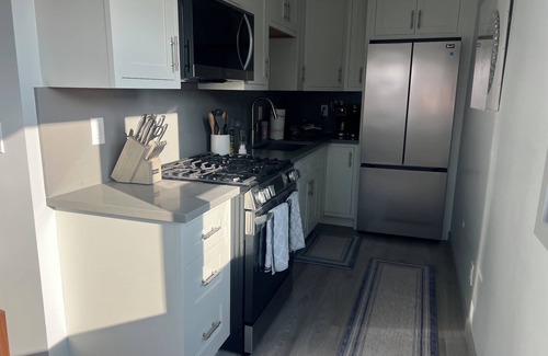 Hermosa Beach House | Stay Steps from Hermosa Beach & Pier in Chic Townhome Retreat