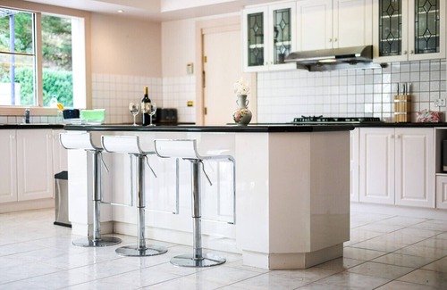 Warrandyte Villa | StayAU Expansive 6BR Villa Scenic Warrandyte