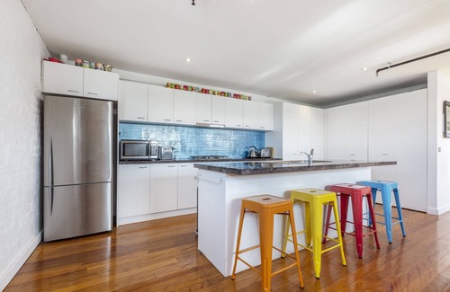 Collingwood North Apartment | StayCentral - Fitzroy Converted Warehouse Penthouse