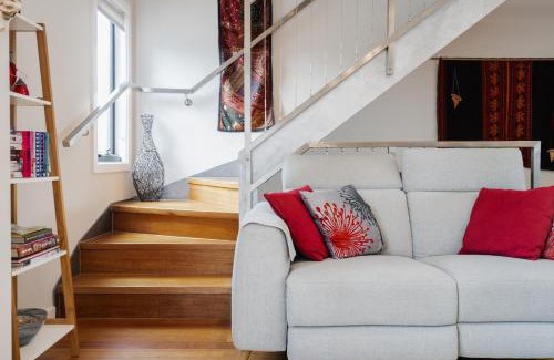 Thornbury House | StayCentral - Thornbury Entertainer Townhouse