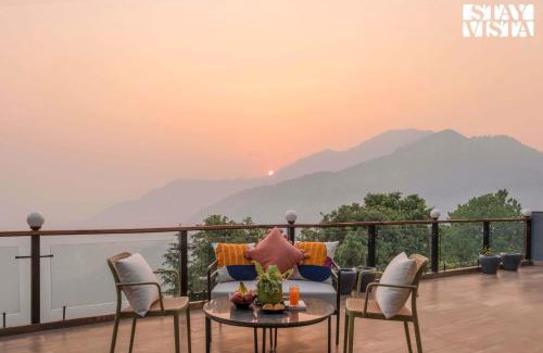 Ramgarh Villa | StayVista at Barkat Villa with Jacuzzi