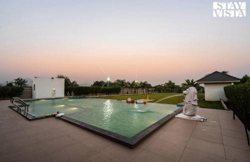 Nashik Villa | StayVista at Blisswood Cottage with Pool & Bar