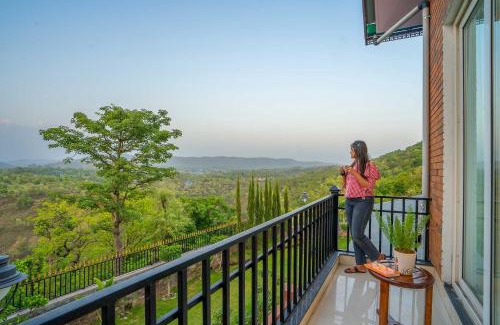 Dera Gopipur Villa | StayVista at Dhauladhar House - Aesthetic 4 BHK Villa in Kangra