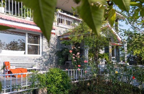 Sidhpur Villa | StayVista at Meraki Homestay - 2BR Pet Friendly Villa in Dharamshala