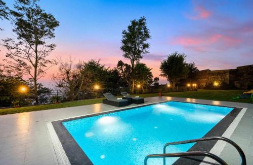 Kuthar Villa | StayVista at Nivriti - Heated Outdoor Pool