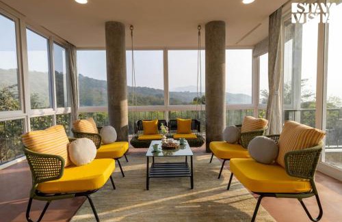 Paud Villa | StayVista at The Chirping Villa with Infinity Pool