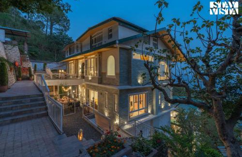 Kumarhatti Villa | StayVista at The Ever House with Bonfire, Jacuzzi, Bathtub