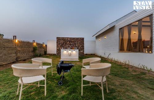 Dudu Villa | StayVista at The Leo's Manor with Bonfire, Pool