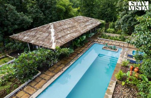 Shahapur Villa | StayVista at The Wildernest Tale with Bonfire, Jacuzzi