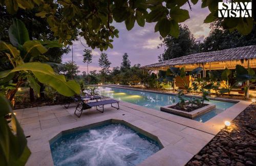 Shahapur Villa | StayVista at The Wildernest Tale with Bonfire, Jacuzzi