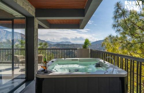 Solan Villa | StayVista at Uno - The Himalayan Den with Jacuzzi