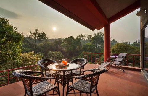Mahabaleshwar Villa | StayVista's Amoda Villa - Near Venna Lake, Amidst Farmland with Jacuzzi and Indoor Activities