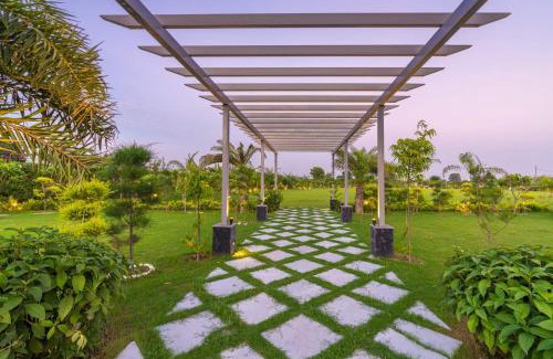 Delhi Villa | StayVista's Anantam - exquisite 4BR with Huge Swimming Pool Villa in Delhi