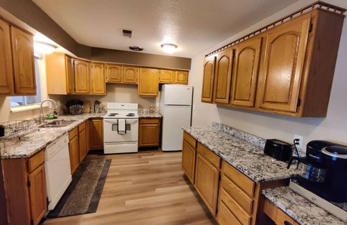 Dupont Apartment | Steampunk themed getaway! 1 King, 2 Queens