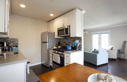 Ocean Beach Apartment | Steps to Beach! Newly Updated, Pet-Friendly & Highly Rated – Ground floor 2101