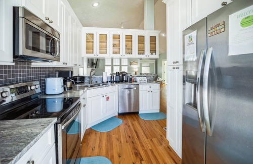 Biltmore Beach House | Steps2Beach~Heated Pool~MiniGolf~Hot Tub~Game Room