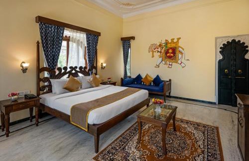 Mali Colony Hotel | Sterling Jaisinghgarh Udaipur