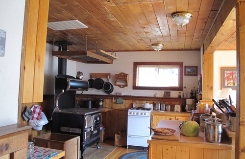 Telegraph Creek Bed & Breakfast | Stikine View Lodge