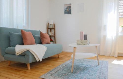 Steinbach Apartment | Stilvolle FeWo *Rebland* Balkon-Netflix-Parking