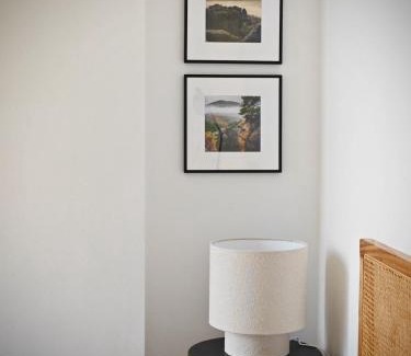 Großsedlitz Apartment | Stilvolle Wohnung mit Terrasse im Grünen