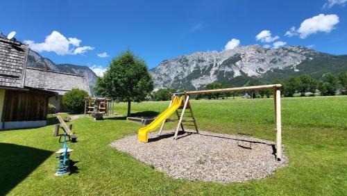 Groebming House | Stodertraum 6 "Glockenblume" by Alpenidyll Apartments