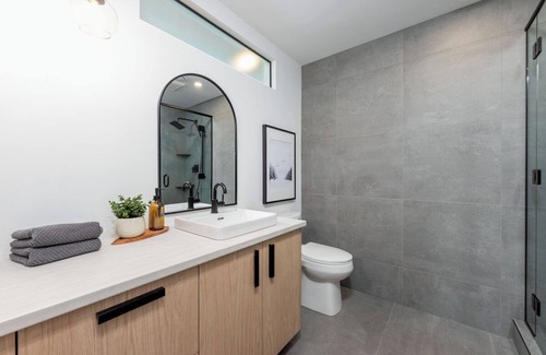 Waterford Cabin | STOKE Luxury Cabin 2 with Epic Views