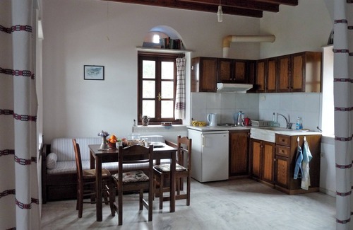Naxos House | Stone-built houses Azalas, very quiet, by the beach, with fireplace
