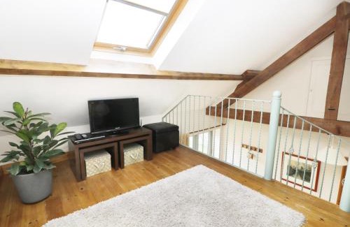 Spaunton House | Stone Cross