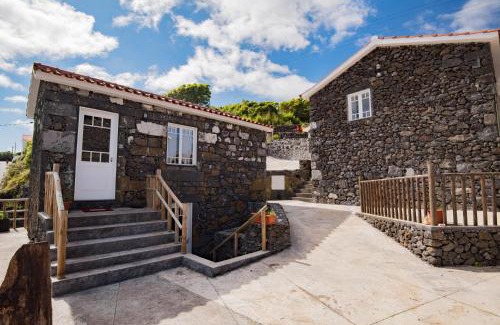Calheta de Nesquim House | Stone Dreams - Namoradeira