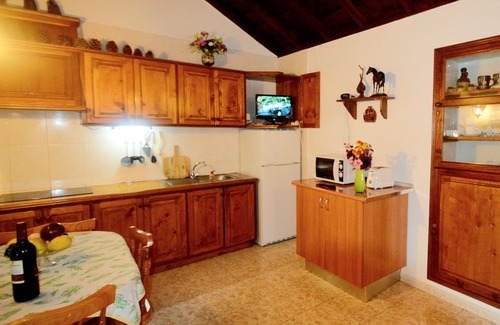 Santo Domingo Cottage | Stone house in Villa de Garafía with panoramic views