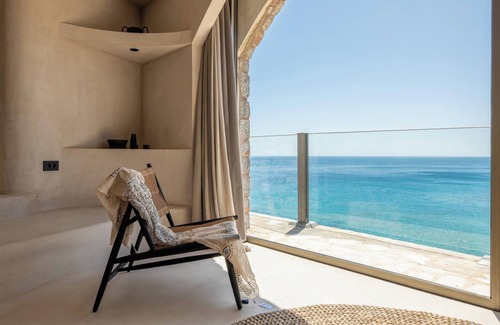 Stegna Apartment | Stone Luxury Suite-Executive